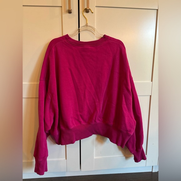 Nike Women's Pink Cropped Loose Fit Crew Neck Sweatshirt Size Medium - Picture 2 of 5